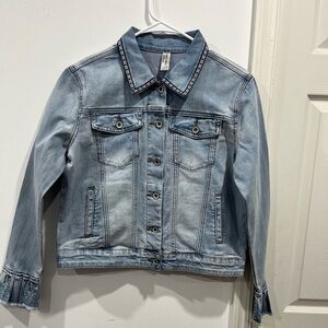 Tempo Paris denin jacket size Small. E-5